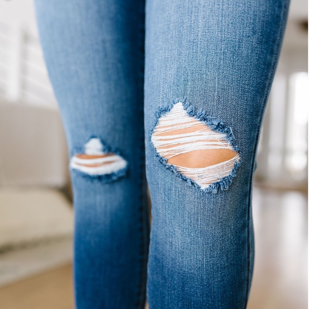 KanCan Medium Wash Ankle Zip Skinny Jeans - Picture 4 of 7